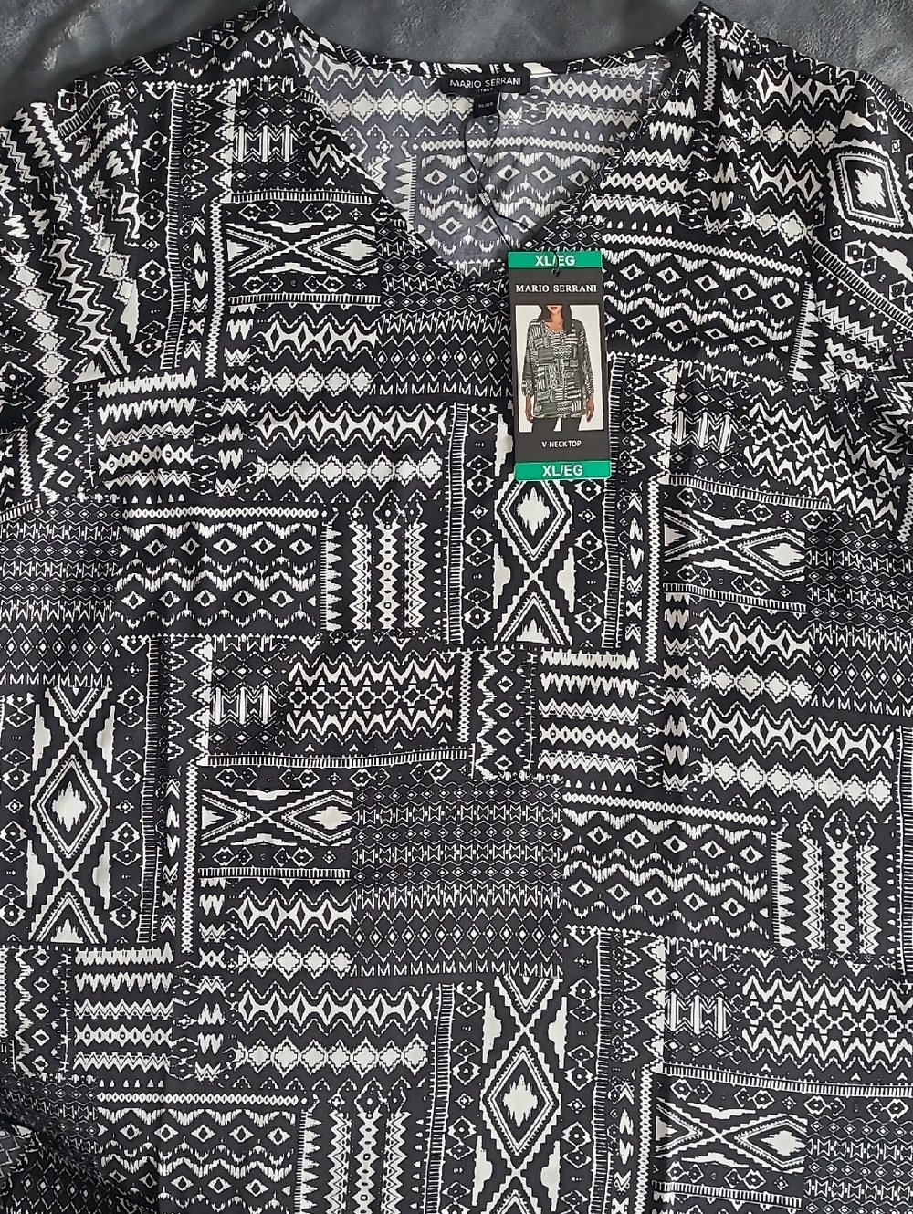 Mario Serrani Black and White Geometric Print Top